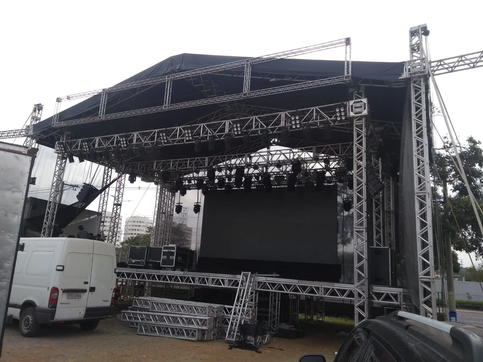 Box Truss em alumínio montado pela R2R Eventos — foto 2